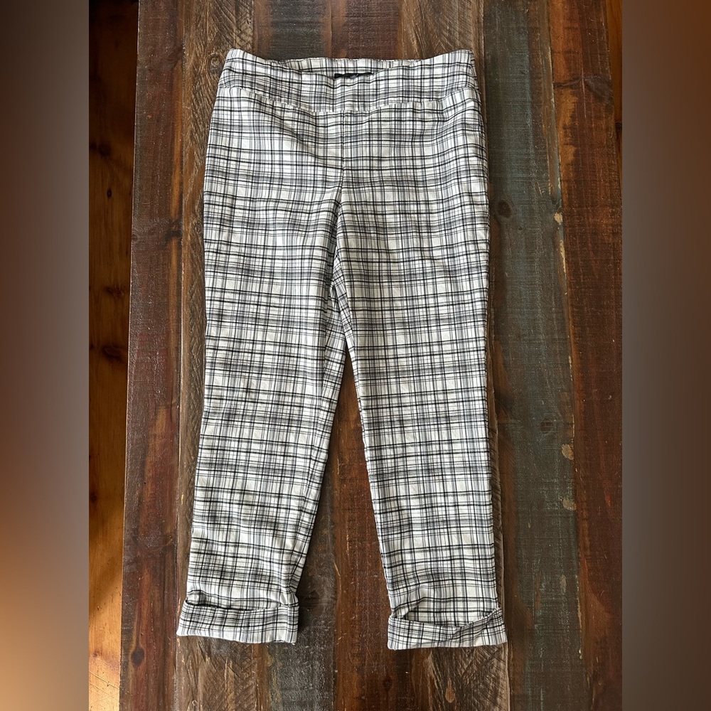 Up! Women’s 14 White Black Plaid Cuffed Ankle Comfort Waist Pants | SKU 0607